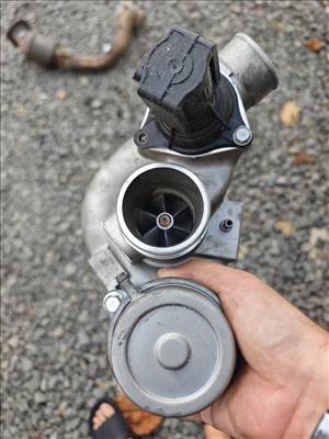 Opel Insignia A Sports Tourer 2.8 V6 Turbo 4x4 Mitsubishi 49389-01762 turbó hideg oldal