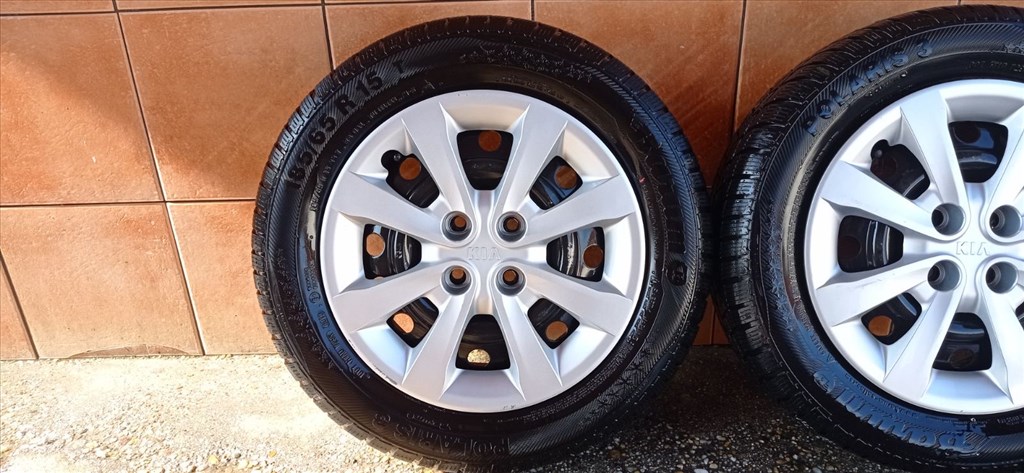 KIA CEED 15" LEMEZFELNI 4X100 TÉLI 185/65R15 GUMIVAL OLCSÒN!!! 4. kép