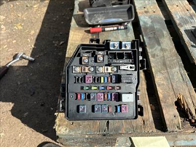 HONDA CIVIC VIII Hatchback FN, FK Biztosítéktábla Motortér