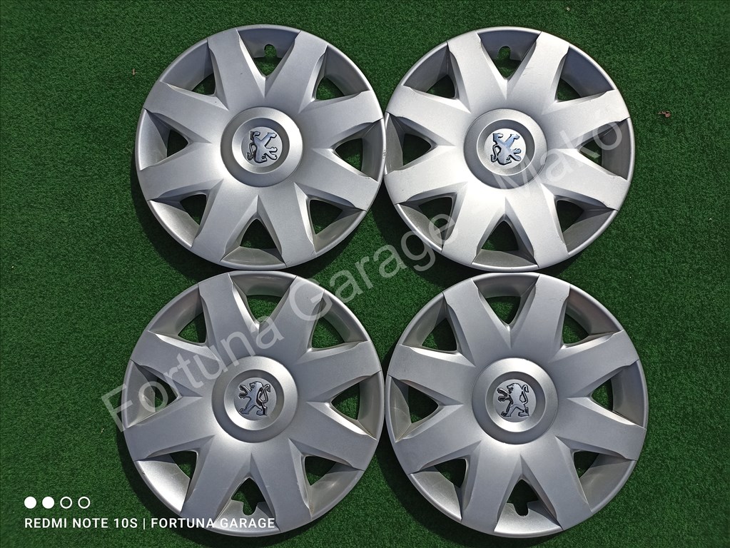 16" Peugeot használt dísztárcsa (96) 1. kép