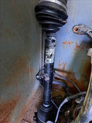 Audi A4 (B5 - 8D) féltengely 