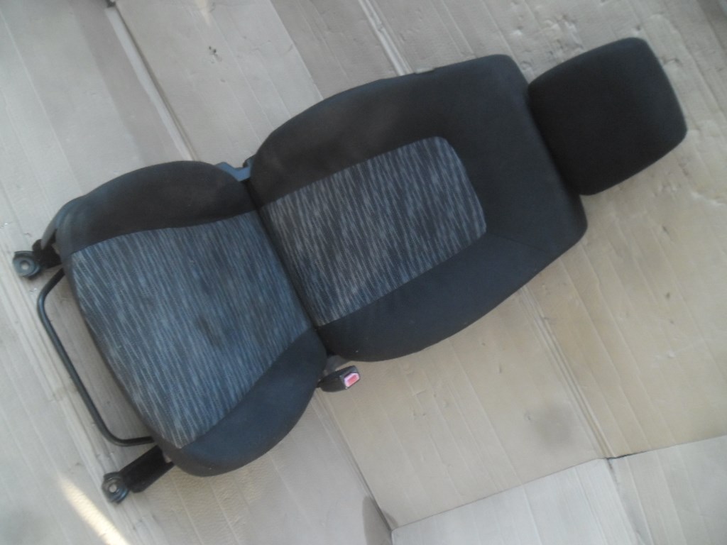 Kia Cee'd (ED) jobb első ülés 1. kép