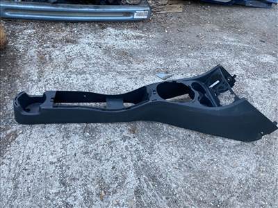DACIA DUSTER  Középső Kardánbox Burkolat