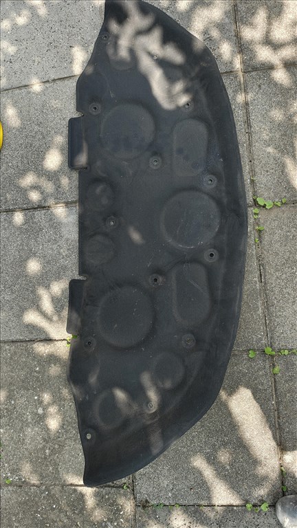 Mercedes B-osztály W246 motorháztető bélés  1. kép