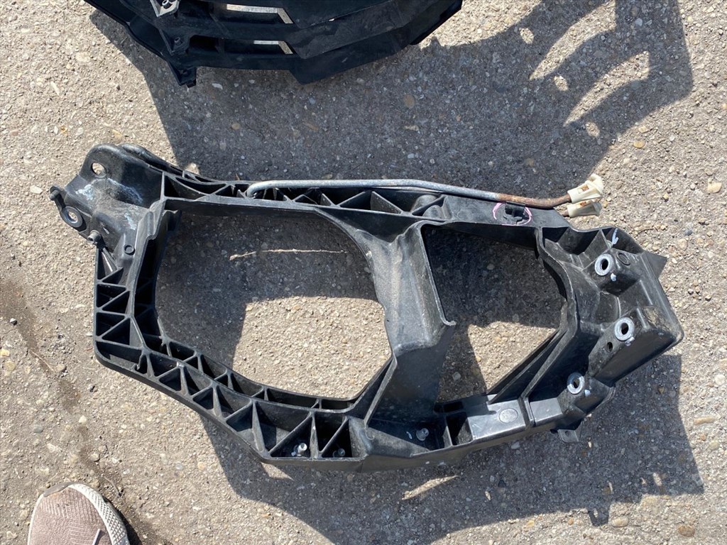 MITSUBISHI COLT VI Z3_A, Z2_A Bal Fényszóró Tartó 2. kép