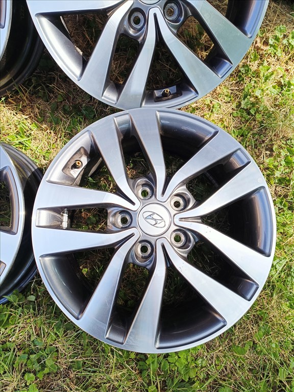  5x114.3 lyukosztású 6,5J Hyundai / Kia 16" újszerű (gyári felni) alufelni, szenzorok 7. kép