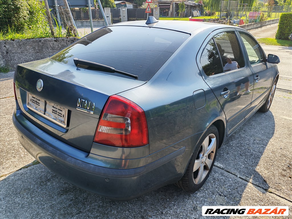 Skoda Octavia II 2.0 TDI gyári karosszéria elemek, 9901 színben eladók skoda9901 bkd20tdi 4. kép