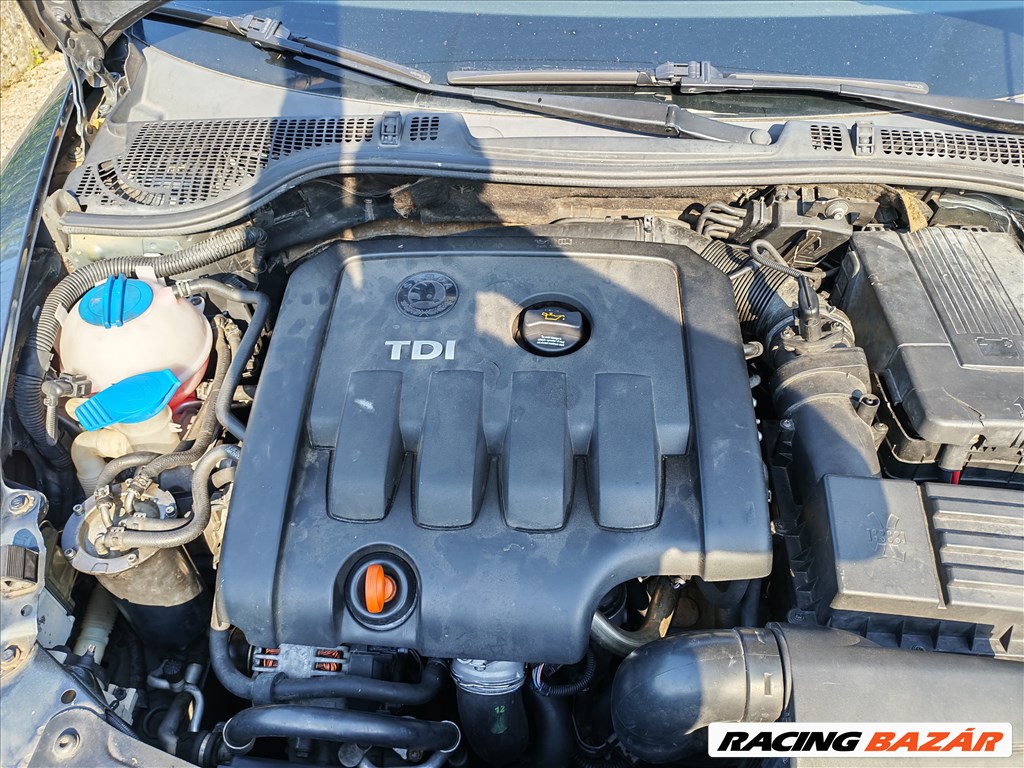 Skoda Octavia II 2.0 TDI gyári karosszéria elemek, 9901 színben eladók skoda9901 bkd20tdi 10. kép