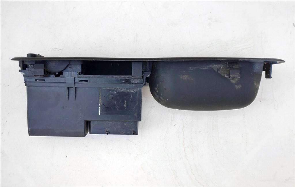 VW Ablakemelő Kapcsoló (3 B1 867 171D) 1996 (sérül 3b1867171d 4. kép