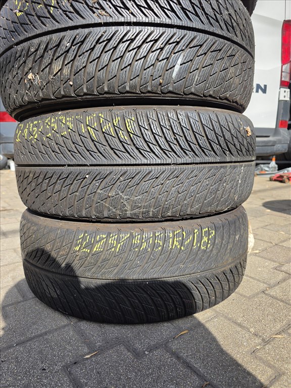  235/5517" újszerű Michelin pilot alpin 5 téli gumi  2. kép