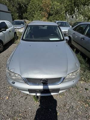 Opel Vectra B , X20DTL bontott alkatrészei