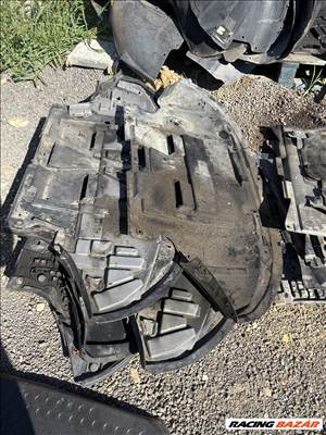 Audi A4 (B6/B7) alsó motorvédő 