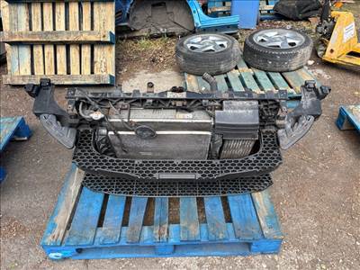 KIA SPORTAGE SL Komplett Homlokfal (Részeivel)