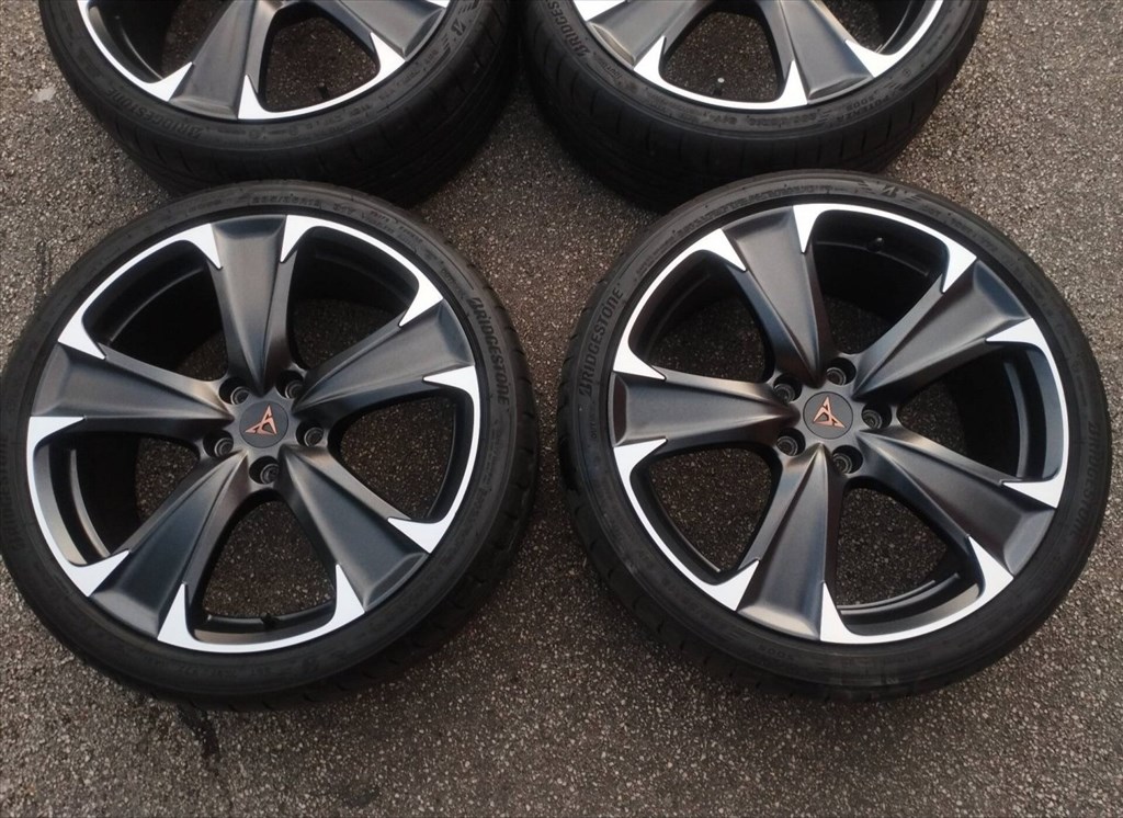5x112 19 Cupra gyári felni - Bridgestone 235/35 r19 " VW Skoda Seat 5. kép