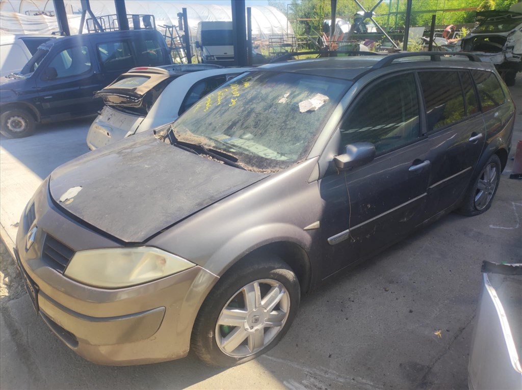 Renault Mégane II bontott alkatrészei 1. kép