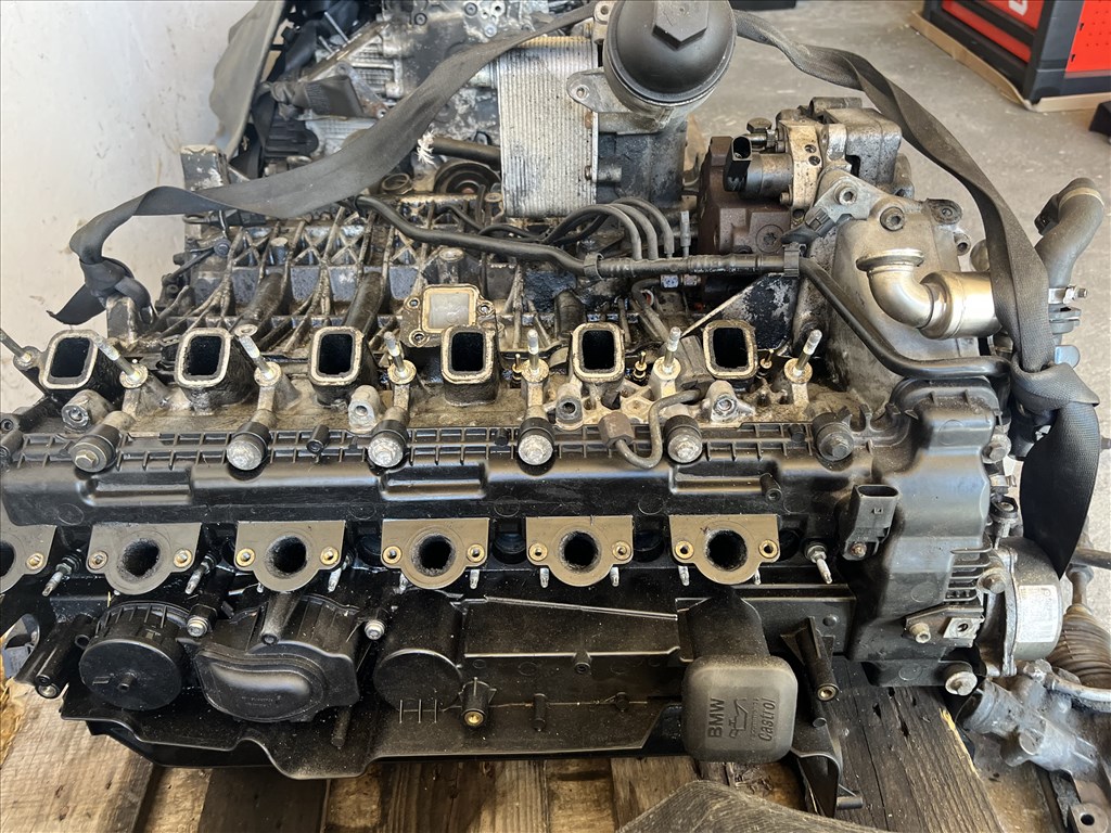 BMW 3-as sorozat, BMW 5-ös sorozat, BMW X5, BMW 7-es sorozat Bmw 306D3 motorkódú motor M57N2  1. kép