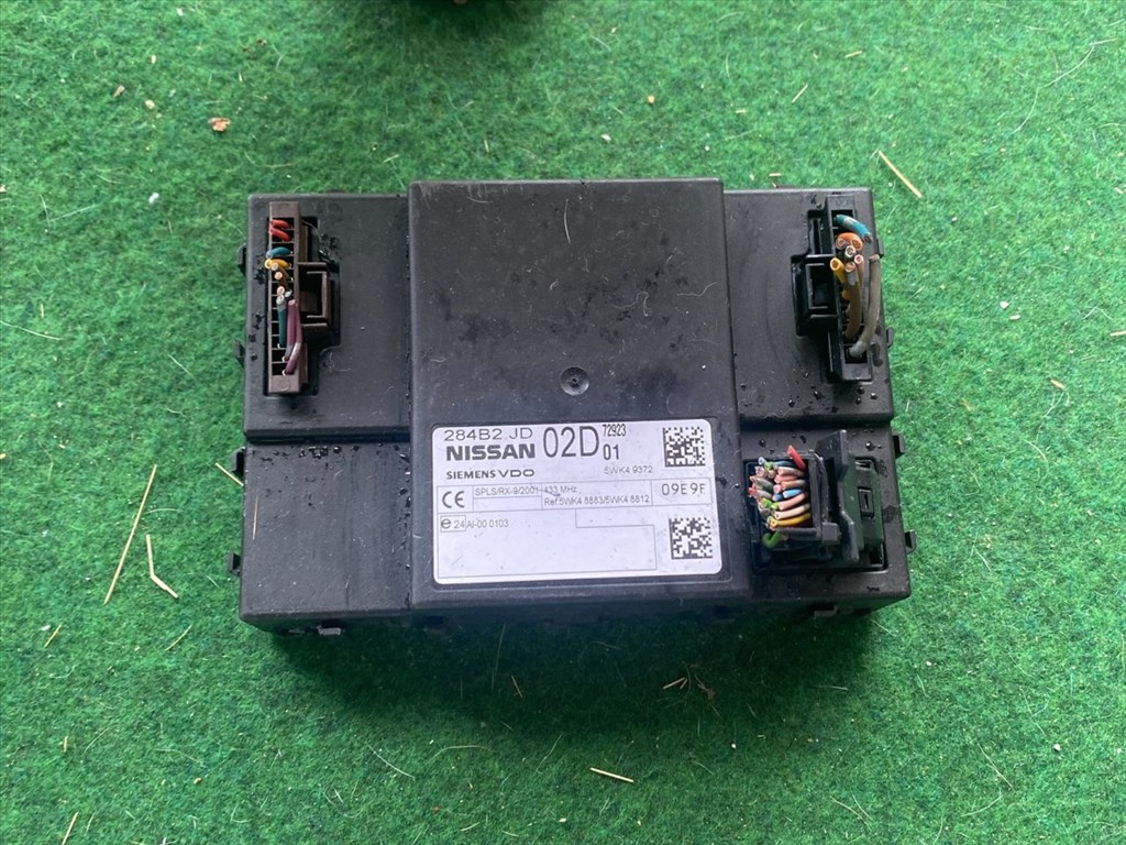 NISSAN QASHQAI / QASHQAI PLUS 2 J10, JJ10 Biztosítéktábla Utastér 1. kép