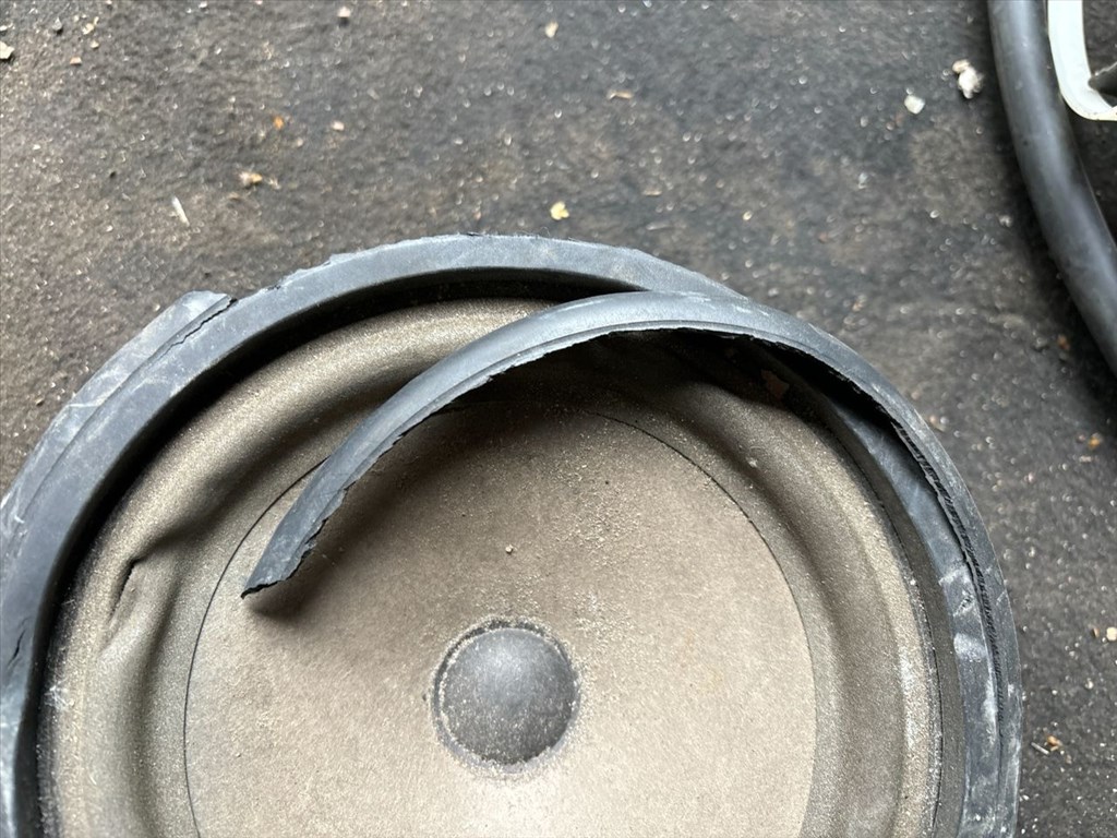 AUDI A3 8P1 Bal hátsó Hangszóró 014765 2. kép