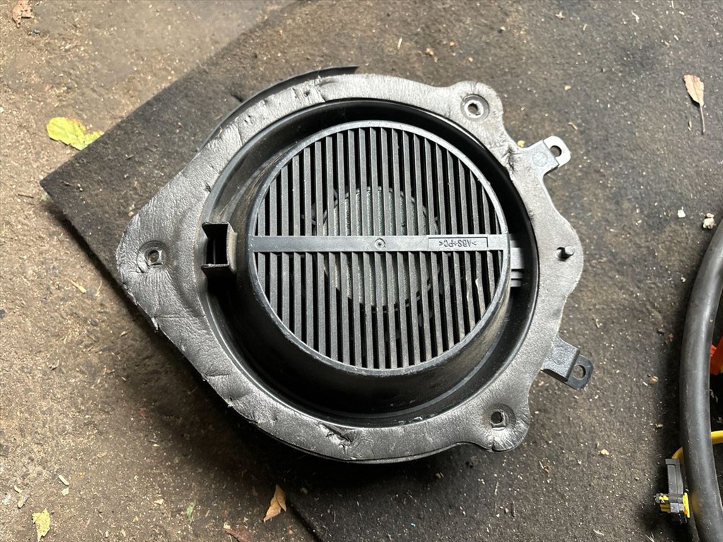 AUDI A3 8P1 Bal hátsó Hangszóró 014765 4. kép