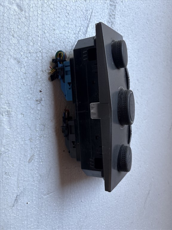 Opel Astra K 2015-2021 Fűtéskapcsoló   13122963 2. kép