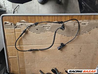 Opel Astra K Első ABS Jeladó 8464 ,  39002171