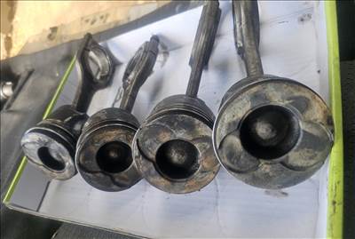 Ford Fiesta Mk6 Dugattyú szett f6jd 