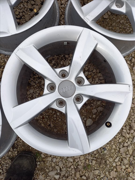  Audi A6 5x112 lyukosztású 7,5JJ 16" újszerű (gyári felni) alufelni bxx 3. kép