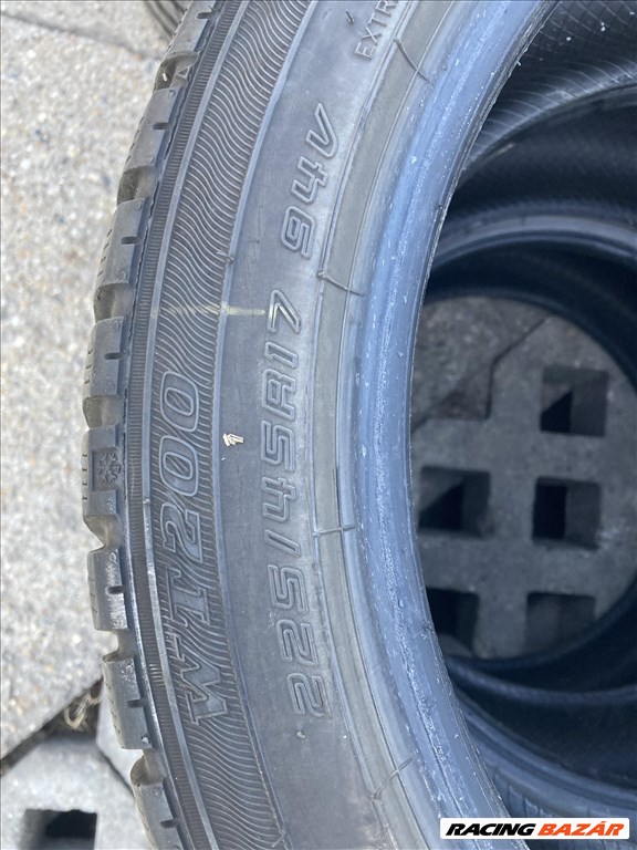  2 db 225/45 17" használt Sumitomo téli gumi 2. kép