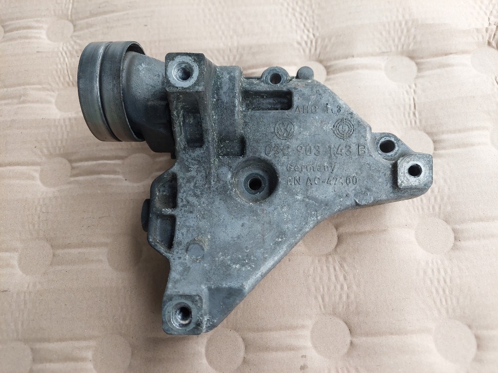 Volkswagen Touran-Golf-Jetta-Passat 1,4 Tsi 140LE klímakompresszor tartó bak  03C903143B 1. kép