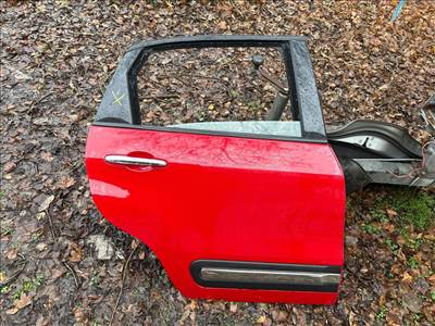 FIAT 500L  Jobb hátsó Ajtó (Részeivel)
