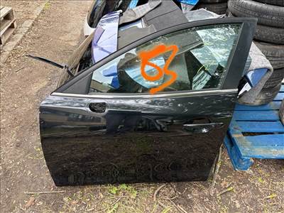 MAZDA 3 BM Bal első Ajtó (Részeivel)