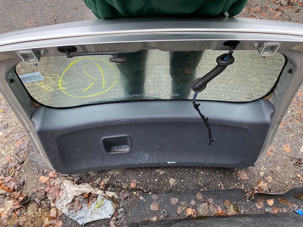 MITSUBISHI COLT VI Z3_A, Z2_A Csomagtérajtó (Részeivel) 5. kép