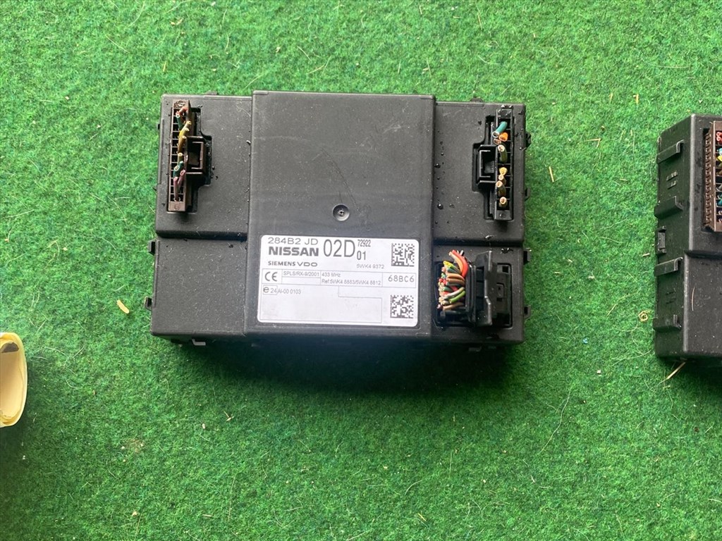 NISSAN QASHQAI / QASHQAI PLUS 2 J10, JJ10 Biztosítéktábla Utastér 1. kép