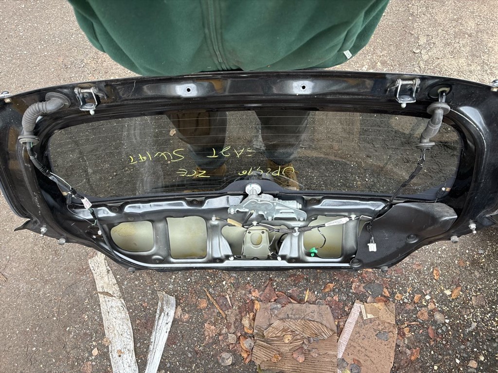 SUZUKI SWIFT IV FZ, NZ Csomagtérajtó (Részeivel) 5. kép