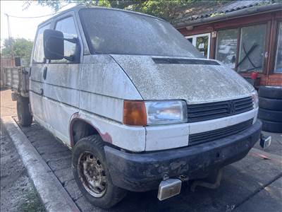 Volkswagen Transporter T4 2.4D bontott alkatrészei