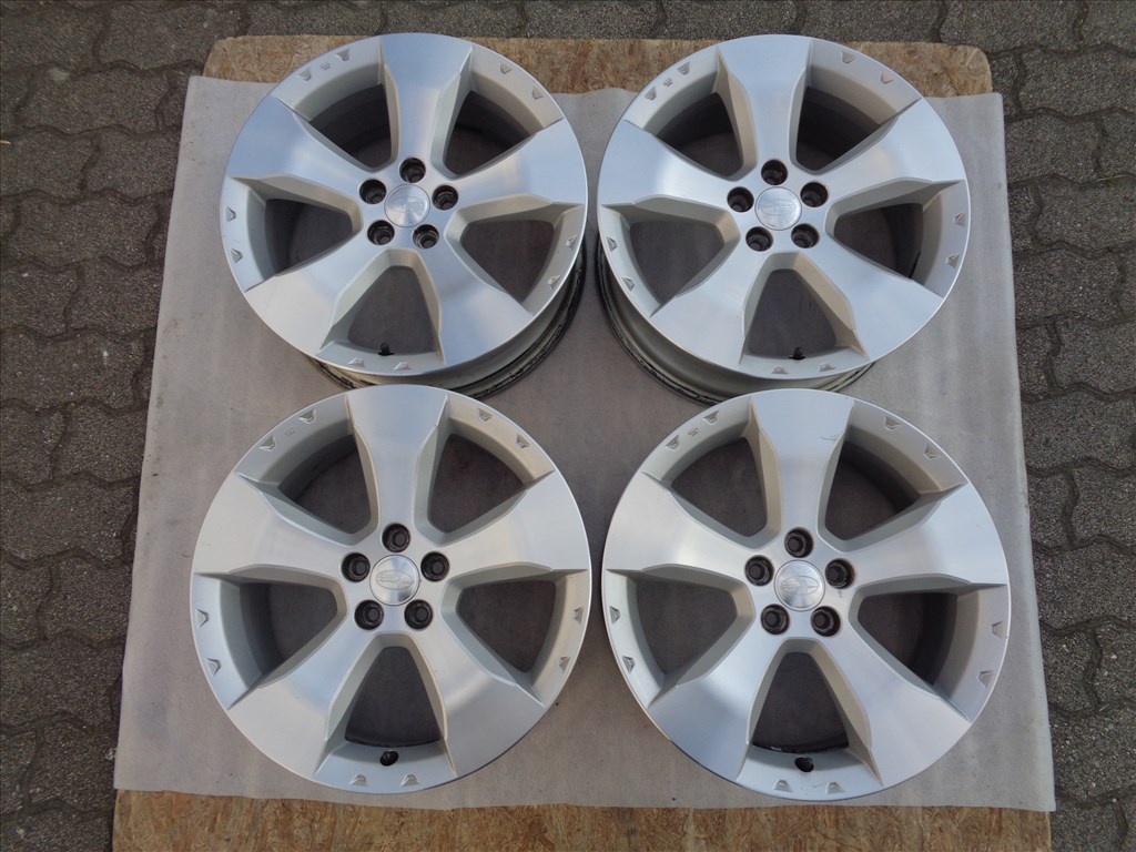 Subaru Gyári alufelni 17-es, 5×100-as osztó szép állapotban eladó.  1. kép