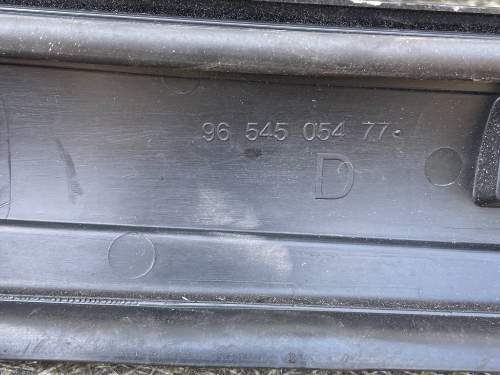 CITROËN C4 Picasso I UD_ Első Szélvédő Jobb Díszléc 5. kép