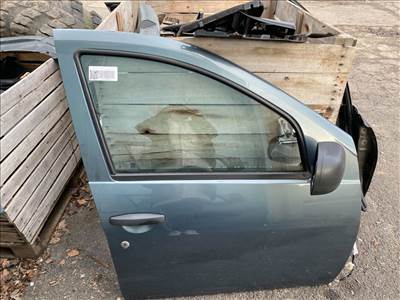 DACIA DUSTER  Jobb első Ajtó (Részeivel)