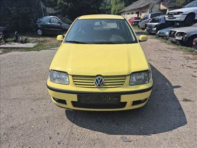 Volkswagen Polo III 1.4 16V ELSŐ lökhárító 