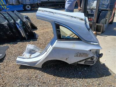 Opel Astra K Kombi Bal hátsó negyed