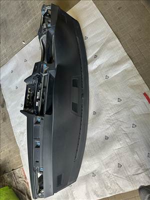 BMW 320 E90, E91, E92, E93 Műszerfal párna 