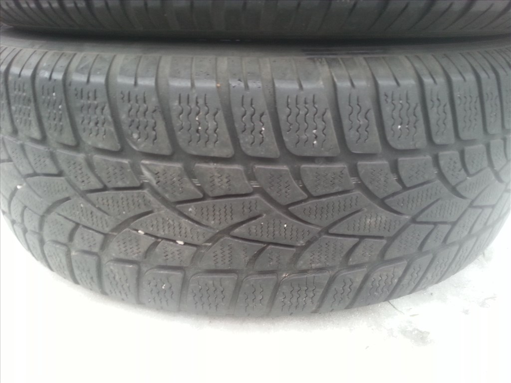  235/65R17 Dunlop SP Winter Sport 3D AO használt téli gumi 2 db 2. kép
