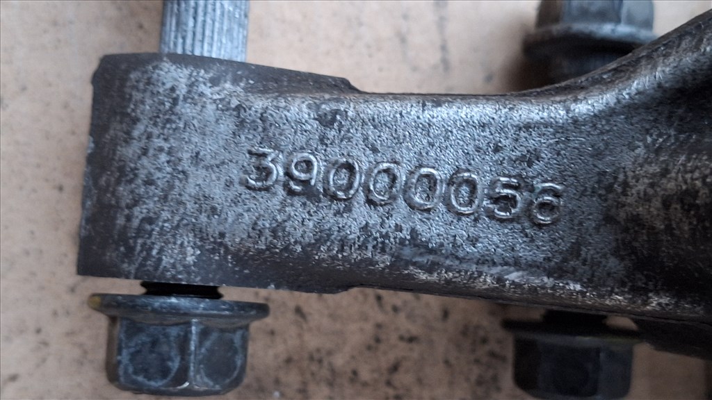 Opel Astra K 1.6cdti első féknyereg 10. kép