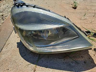 Mercedes Vaneo CDI CDI 1.7 jobb első lámpa 