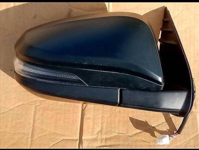 Toyota Hilux jobb visszapillantó tükör  879100k842