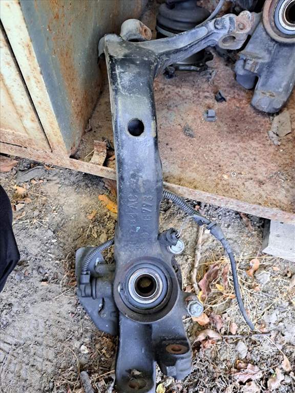 Audi A4 (B5 - 8D) csonkállvány  1. kép