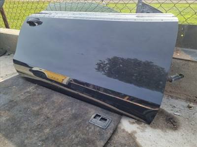 Audi A5 (B8 - 8T) Jobb első ajtó 4417 8t08313120c