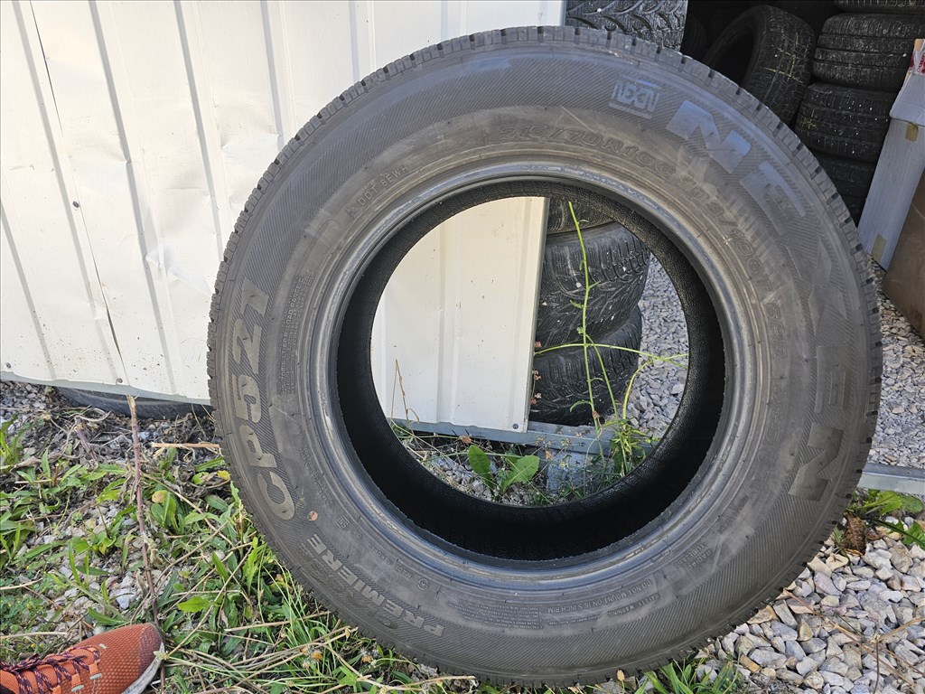 215/7016" C újszerű Nexen teherautó gumi gumi 3. kép