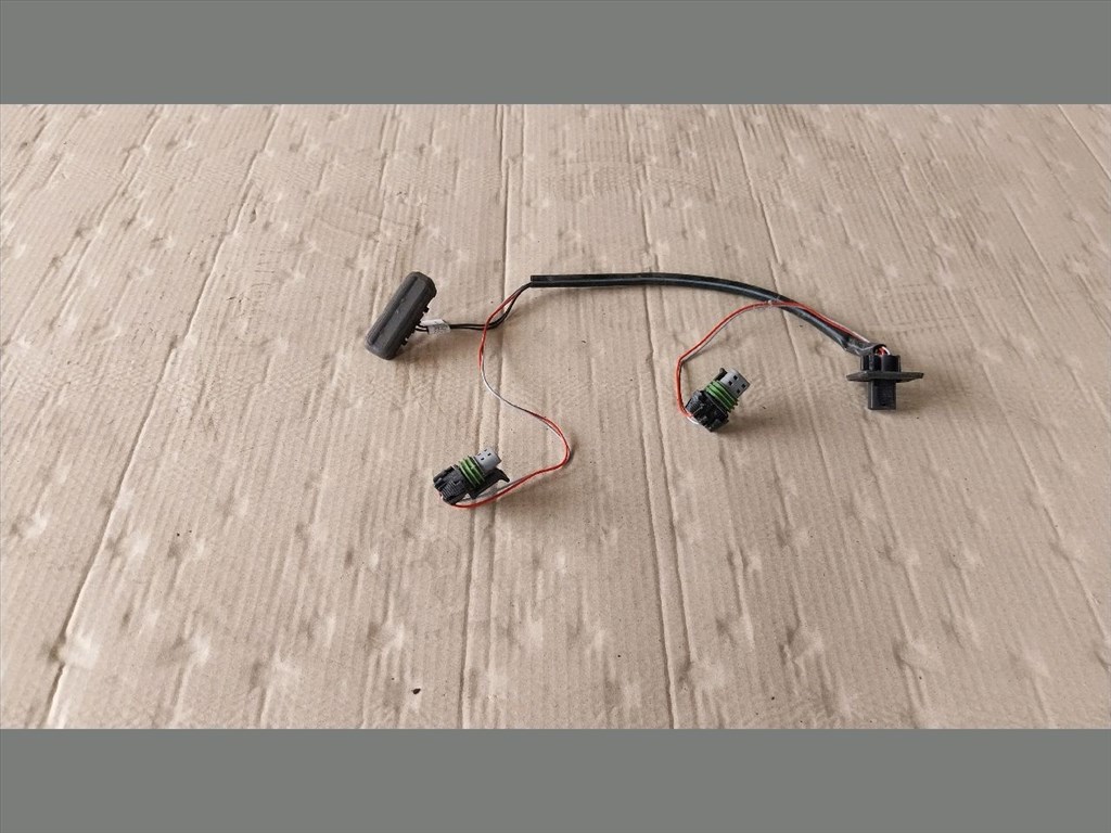 Opel Meriva B Csomagtérajtó Kapcsoló 10512 ,  13422271 1. kép