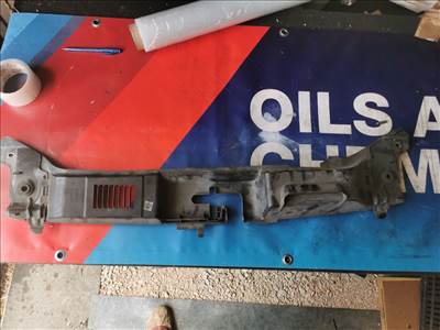 Volvo V50 1.6 VOLVO V50 Homlokfal Burkolat 3071633830716339